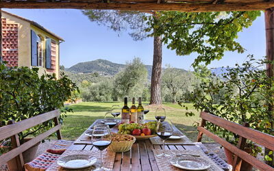 Villa Beata: Balcony / Terrace / Patio, Building Exterior, Garden