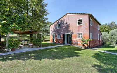 Villa Beata: Balcony / Terrace / Patio, Building Exterior, Garden