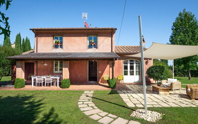 Villa Giuliano: Extérieurs