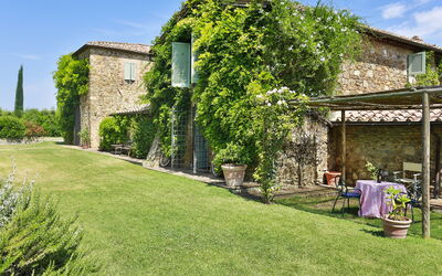 Villa Ulmus: all'aperto, Esterni