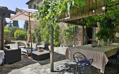 Villa Ulmus: all'aperto, Balcone / Terrazza / Patio, Esterni