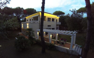 Villa Modiano: Extérieur, Extérieurs