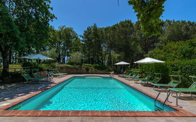 Villa Adorno: Esterni, Piscina