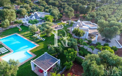 Favola dei Trulli | Sleeps 38: bassin, Été, Extérieur, Extérieurs, Printemps, Salle commune