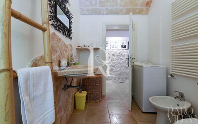 Favola dei Trulli: Trullo La Scaletta - 1 Bathroom
