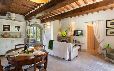 La Loggia: Living Room