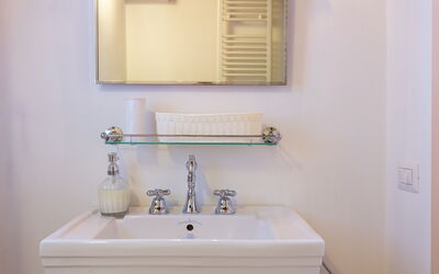 La Loggia: Bathroom
