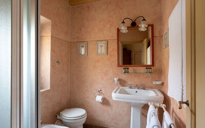 Elliot: Badkamer