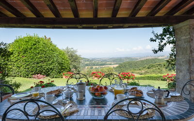 Grace: Balcony / Terrace / Patio