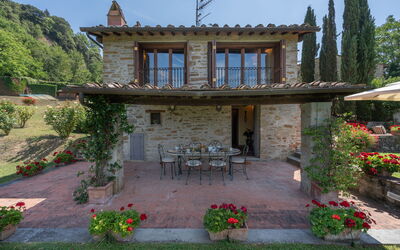 Grace: Balcony / Terrace / Patio, Building Exterior