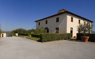 Elegante: Extérieur, Extérieurs