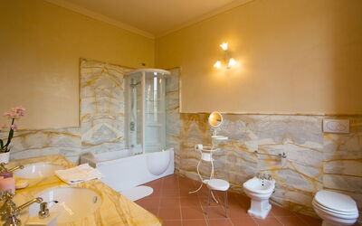 Villa Tommaso: Bathroom  Firenze