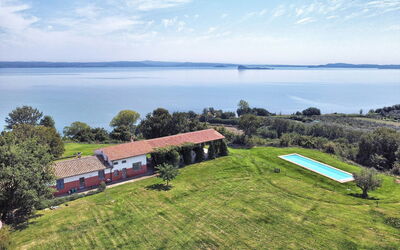 Villa Noemi: Building Exterior, Pool, Scenic View