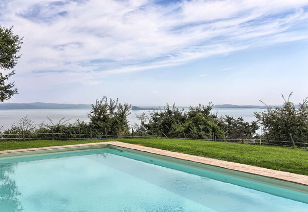 Villa Noemi: Piscina, Vista Panoramica