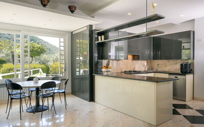 Le Statuette: Kitchen