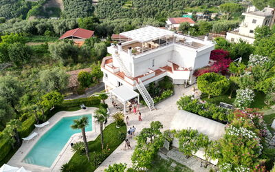 Le Statuette: Building Exterior, Outdoor, Pool, Scenic View