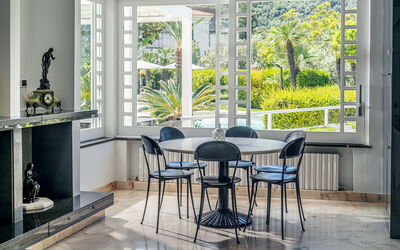 Le Statuette: Dining Room, Kitchen