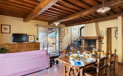 Paesaggio: Food, Living Room, Main Entrance
