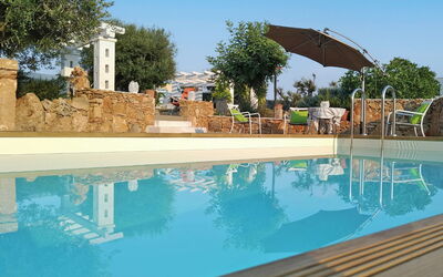 Villa Ovo: Buitenshuis, zwembad