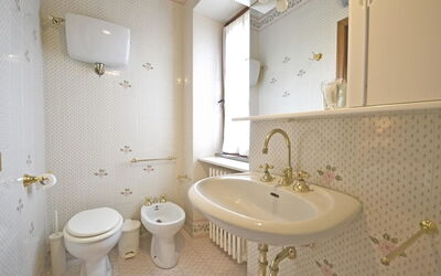 Villa Jasmine: Bathroom