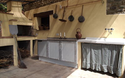 Villa Jasmine: Barbecue area