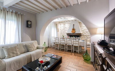 Villa Bagnolo: Living room and dining room