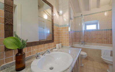 Villa Bagnolo: Salle de bain