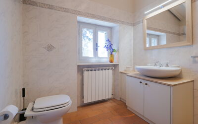 Villa Bagnolo: Salle de bain