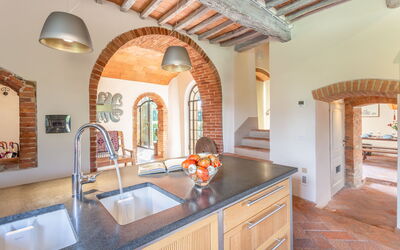 Villa Meravigliosa: villa-colomba-trequanda-villa-cucina