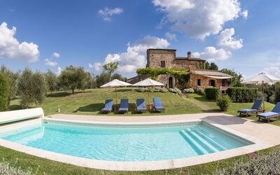 Villa Meravigliosa: villa-colomba-trequanda-villa-piscina