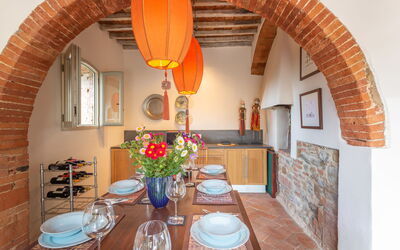 Villa Meravigliosa: villa-colomba-trequanda-villa-sala-da-pranzo