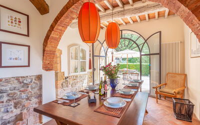 Villa Meravigliosa: villa-colomba-trequanda-villa-sala-da-pranzo