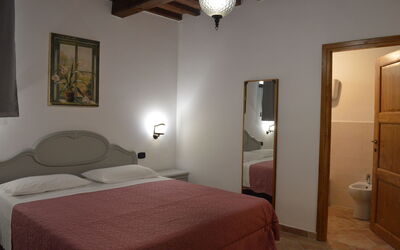Villa Agilla: Double bedroom