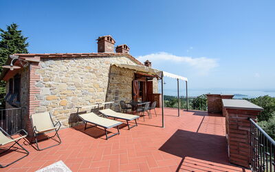 Villa Agilla: Terrace and outdoor view