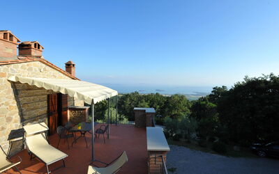 Villa Agilla: Panoramic view and outdoor view