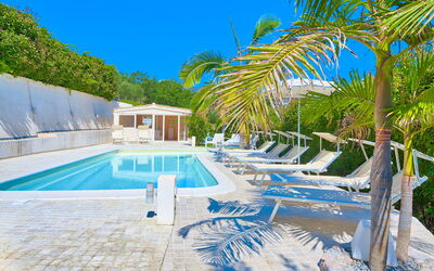 Villa Judy: Giardino, Piscina