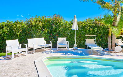 Villa Judy: Giardino, Piscina