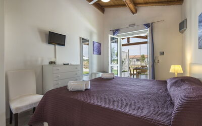Dimora dei Giardini: villa-marina-velca-tarquinia-villa-bedroom
