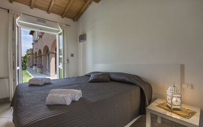 Dimora dei Giardini: villa-marina-velca-tarquinia-villa-bedroom