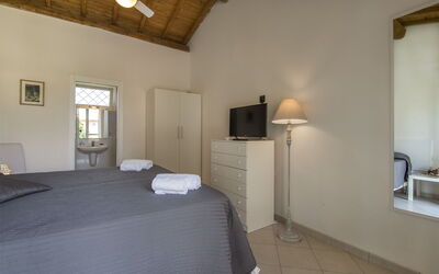 Dimora dei Giardini: villa-marina-velca-tarquinia-villa-bedroom