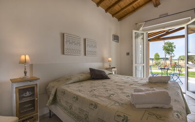 Dimora dei Giardini: villa-marina-velca-tarquinia-villa-bedroom