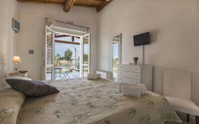 Dimora dei Giardini: villa-marina-velca-tarquinia-villa-bedroom