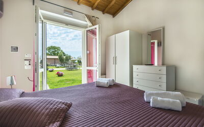 Dimora dei Giardini: villa-marina-velca-tarquinia-villa-bedroom
