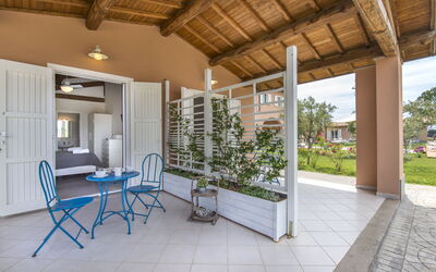 Dimora dei Giardini: villa-marina-velca-tarquinia-villa-external