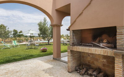 Dimora dei Giardini: villa-marina-velca-tarquinia-villa-external