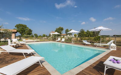 Dimora dei Giardini: villa-marina-velca-tarquinia-villa-pool