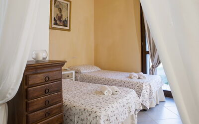 Villa Velca: villetta-golf-al-mare-marina-velca-villa-bedroom