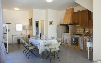 Villa Velca: villetta-golf-al-mare-marina-velca-villa-kitchen