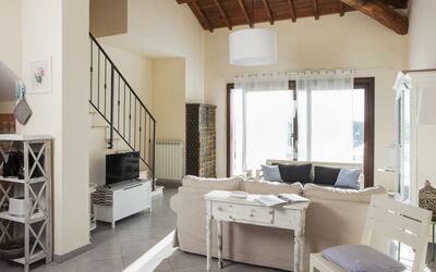 Villa Velca: villetta-golf-al-mare-marina-velca-villa-living-room