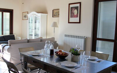 Villa Velca: villetta-golf-al-mare-marina-velca-villa-living-room